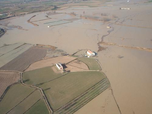 Crecida del Ebro el día 6-02-03 a su paso por Gallur en dirección a Pradilla. 13.