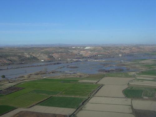 Crecida del Ebro el día 10-02-03 entre Zaragoza capital y el mar
