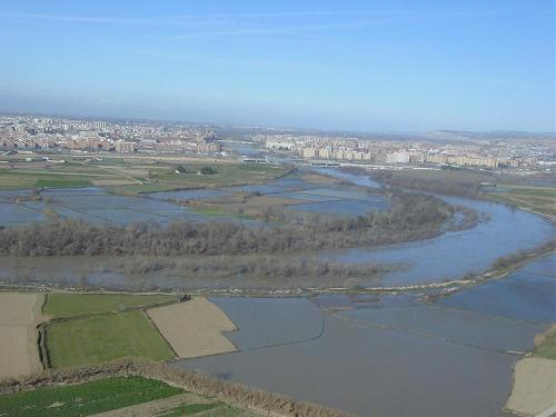 Crecida del Ebro el día 10-02-03 entre Zaragoza capital y el mar 260