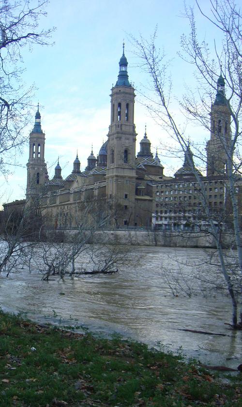 Riada del Ebro el 23 de enero de 2013 a su paso por Zaragoza. 32.