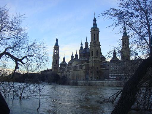 Riada del Ebro el 23 de enero de 2013 a su paso por Zaragoza. 33.
