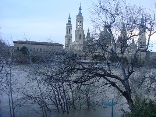Riada del Ebro el 23 de enero de 2013 a su paso por Zaragoza. 38.
