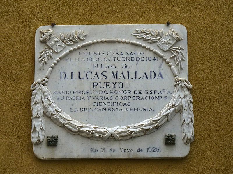 Lucas mallada. Placa conmemorativa colocada en la casa natal en Huesca.
